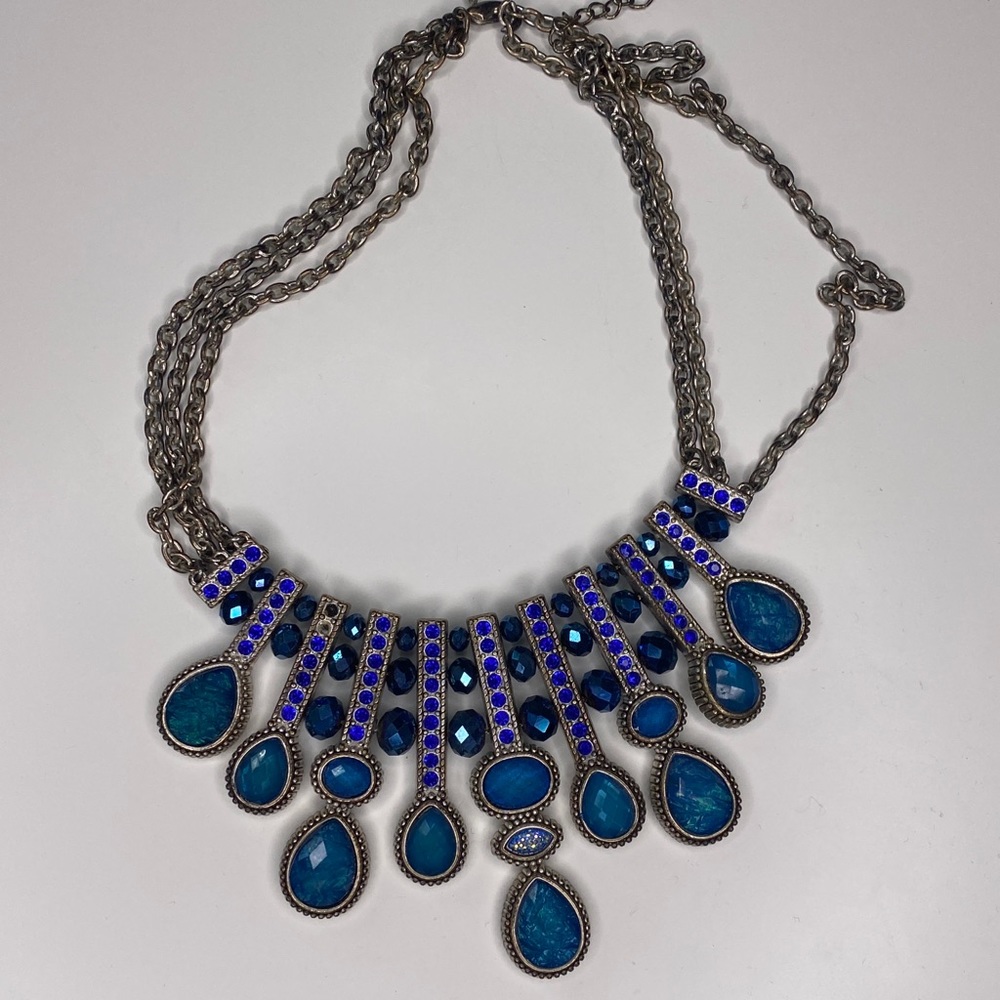 Charming Charlie Silver Blue Chunky Necklace
